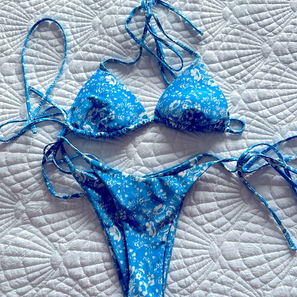 Oneone blue bikini size medium